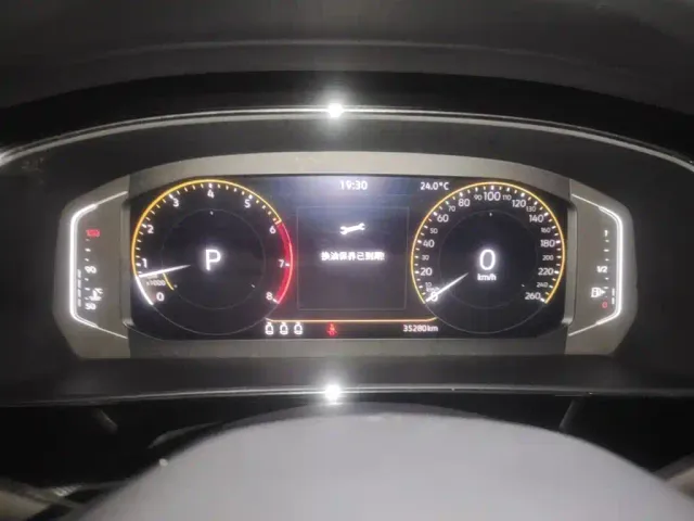 Volkswagen Passat 2024 380TSI Dragon Soaring Edition — Фото автомобиля 11