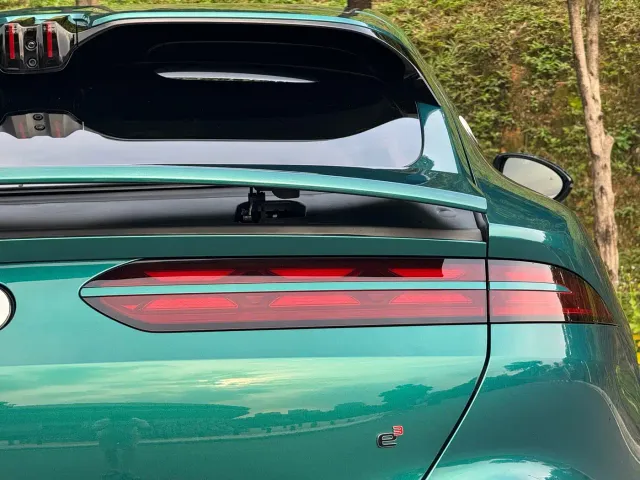 Denza Z9GT — Фото автомобиля 11