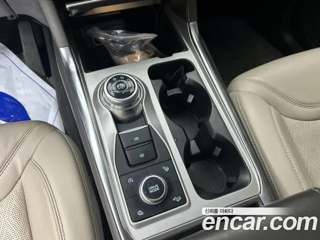 Ford Explorer Explorer 6 поколение 3.0 Platinum 4WD — Фото автомобиля 13