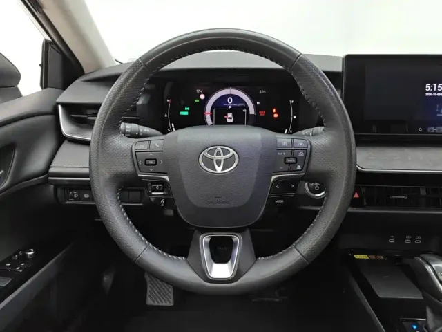 Toyota Camry — Фото автомобиля 15