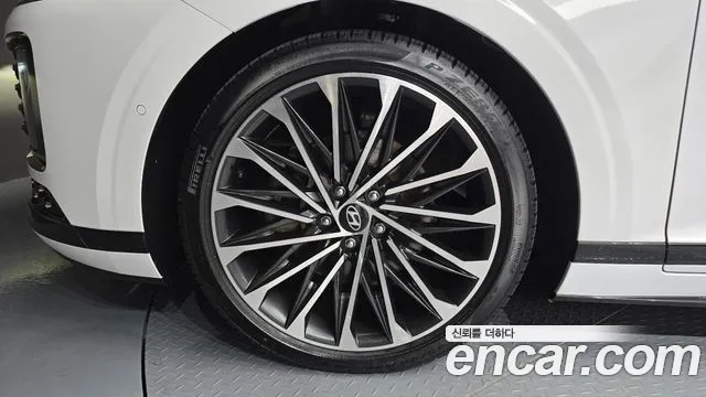Hyundai Grandeur Grandeur (GN7) 2.5 Бензин 2WD — Фото автомобиля 5