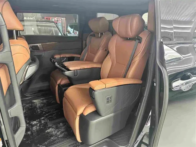 Toyota Vellfire — Фото автомобиля 10