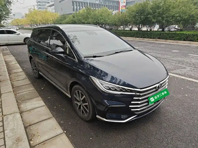 BYD Song MAX — Фото автомобиля 3