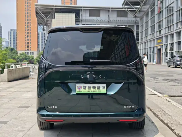 Geely Yizhen L380 — Фото автомобиля 5