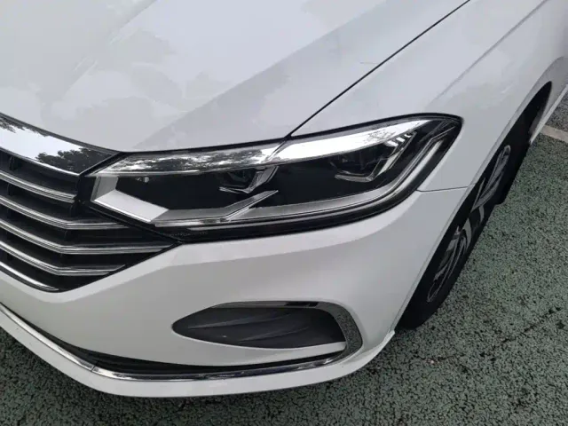 Volkswagen Lavida — Фото автомобиля 23