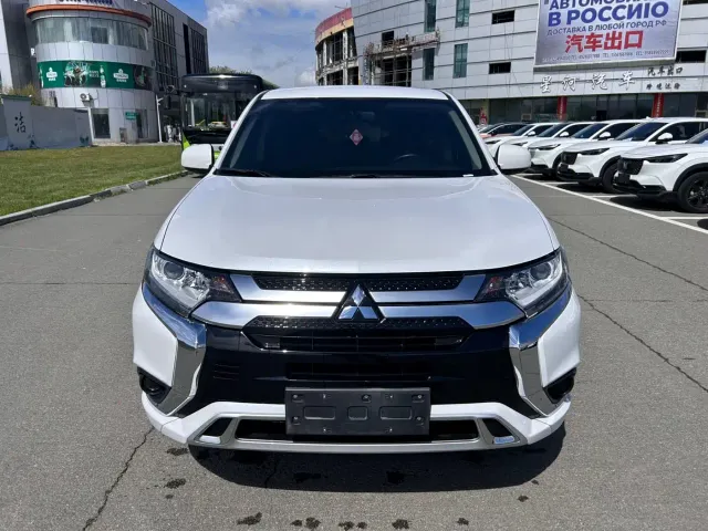 Mitsubishi Outlander — Фото автомобиля 2
