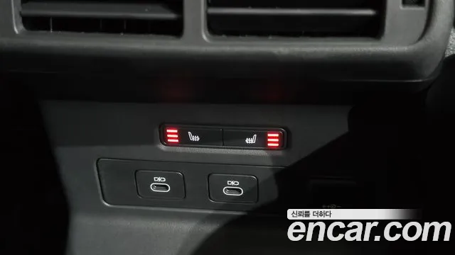 Land Rover Range Rover Velar — Фото автомобиля 18