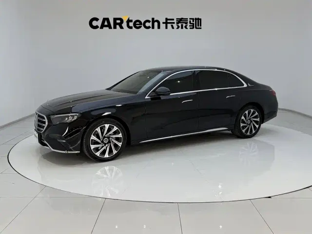 Фотография автомобиля — Mercedes-Benz E-Class