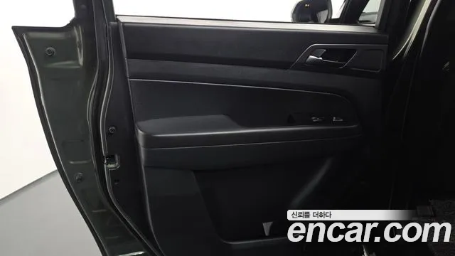 KG_Mobility_Ssangyong Rexton Новый Rexton Sport Дизель 2.2 4WD — Фото автомобиля 22