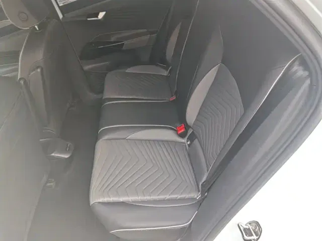 Volkswagen ID.3 — Фото автомобиля 16