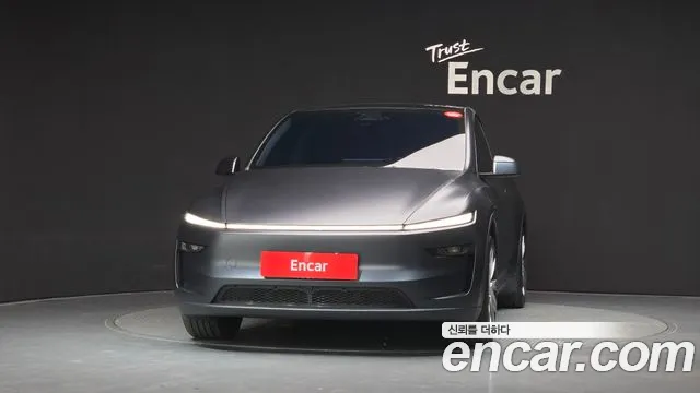 Tesla Model Y — Фото автомобиля 3