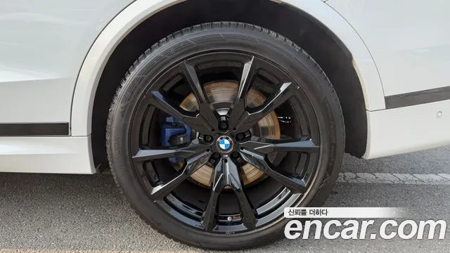BMW X7 M60i xDrive M Sport 6 мест — Фото автомобиля 5