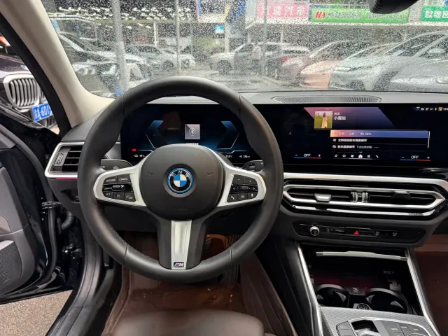 BMW i3 — Фото автомобиля 14