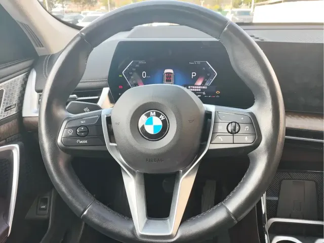 BMW X1 — Фото автомобиля 11