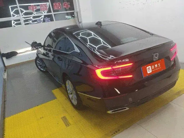 Honda Accord — Фото автомобиля 6