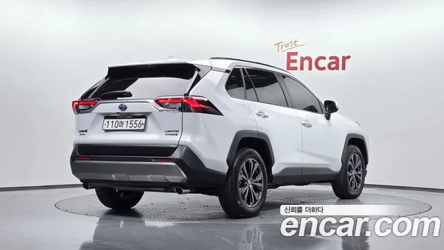 Toyota RAV4 — Фото автомобиля 2