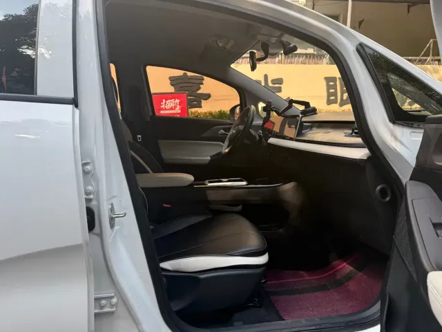 Geely Geometry E Firefly — Фото автомобиля 5