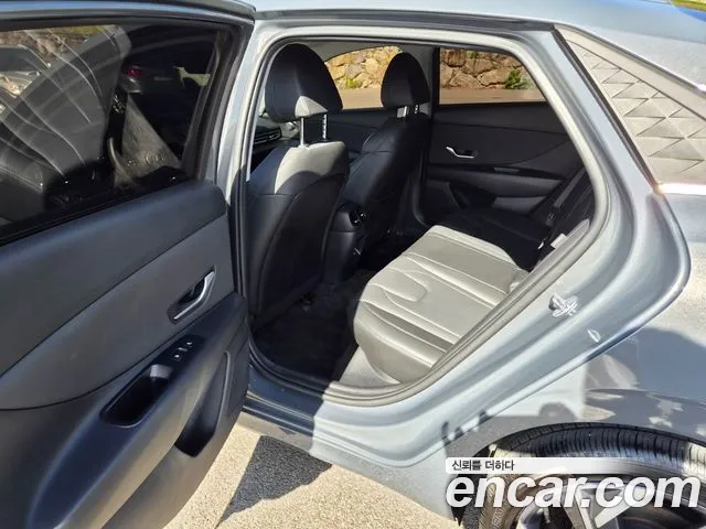 Hyundai Avante CN7 — Фото автомобиля 19