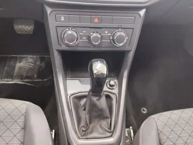 Volkswagen T-Cross — Фото автомобиля 16