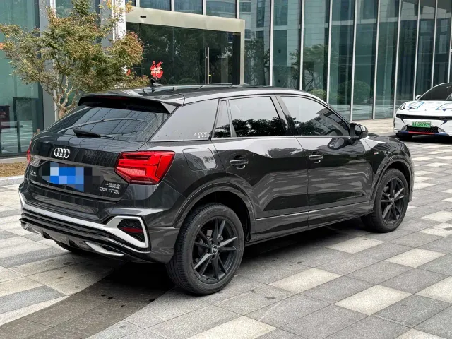Audi Q2L — Фото автомобиля 8
