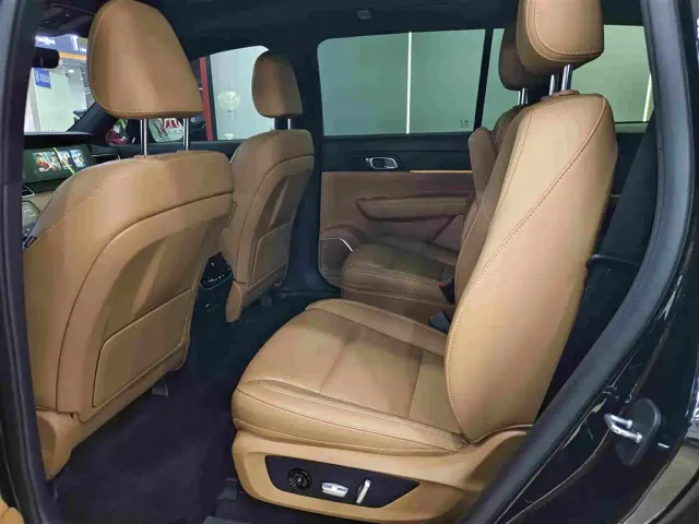 Li Auto ONE — Фото автомобиля 5