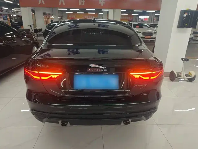 Jaguar XEL — Фото автомобиля 5