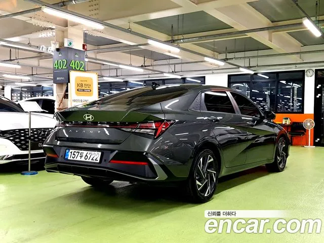 Hyundai Avante CN7 — Фото автомобиля 2