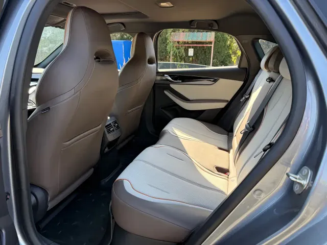 BYD Qin PLUS — Фото автомобиля 10