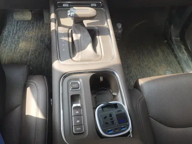 Wuling Starlight 560 — Фото автомобиля 16