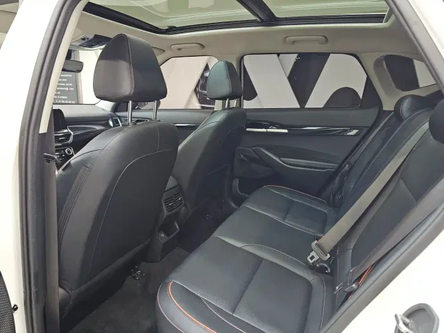 Kia Seltos 2023 1.5L CVT Luxury Edition — Фото автомобиля 16