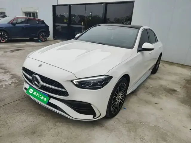 Фотография автомобиля — Mercedes-Benz C-Class