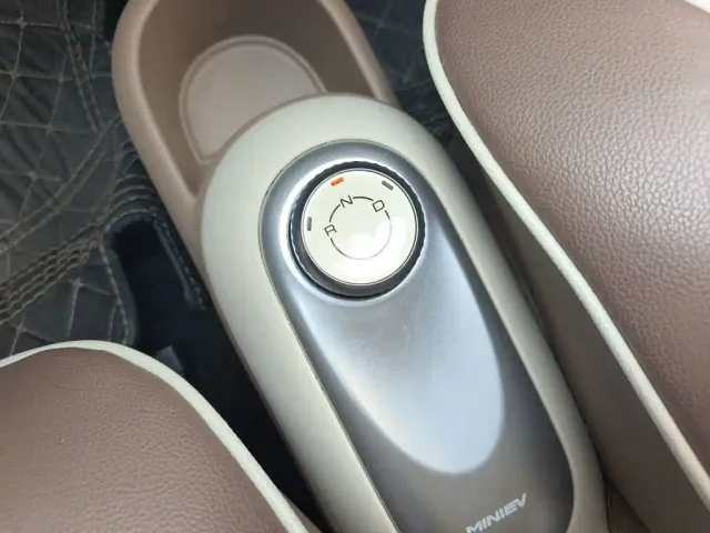 Wuling Hongguang Mini EV — Фото автомобиля 6