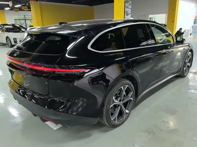 Nio ET5 Touring — Фото автомобиля 6