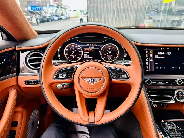 Bentley Flying Spur — Фото автомобиля 6