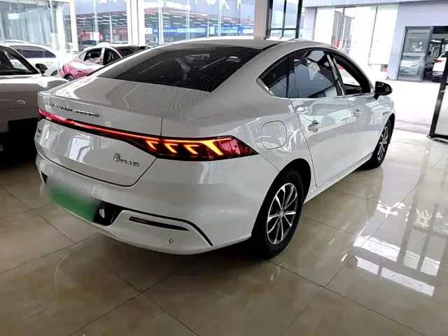 BYD Qin PLUS — Фото автомобиля 6