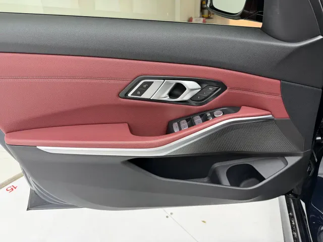 BMW 3 Series — Фото автомобиля 12