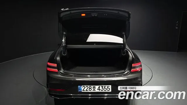 Genesis G80 Бензин 2.5 турбо AWD — Фото автомобиля 15