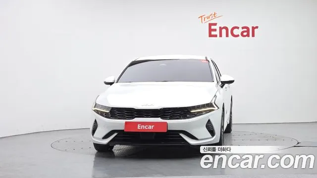 Kia K5 Generation 3 — Фото автомобиля 3