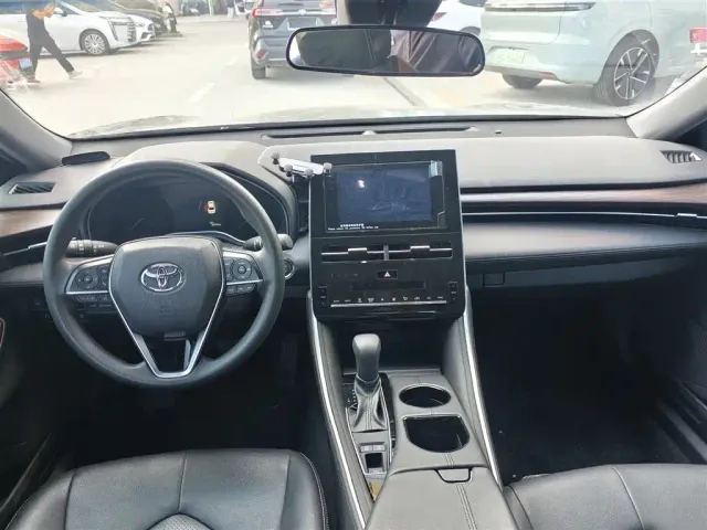 Toyota Avalon — Фото автомобиля 6