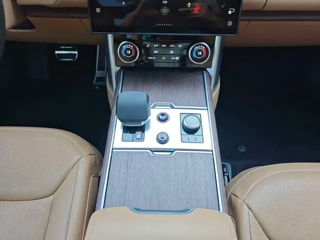 Land Rover Range Rover — Фото автомобиля 15