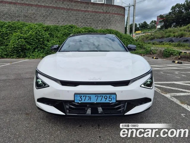 Kia EV6 — Фото автомобиля 3