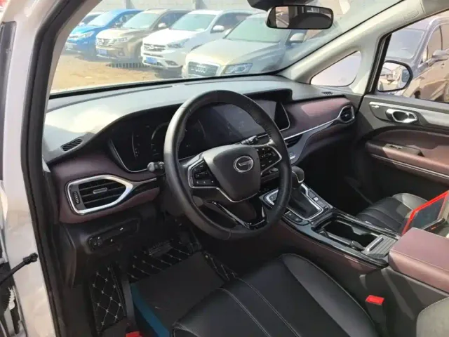 GAC Trumpchi M6 — Фото автомобиля 9