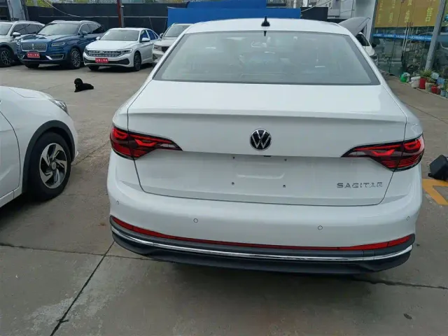 Volkswagen Sagitar — Фото автомобиля 4