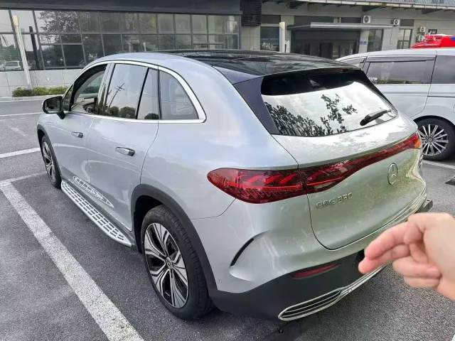 Mercedes-Benz EQE SUV — Фото автомобиля 6