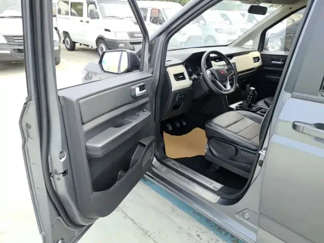 Wuling Zhengcheng — Фото автомобиля 15