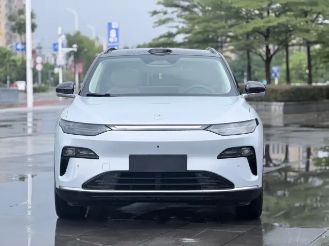 Leapmotor C11 — Фото автомобиля 2