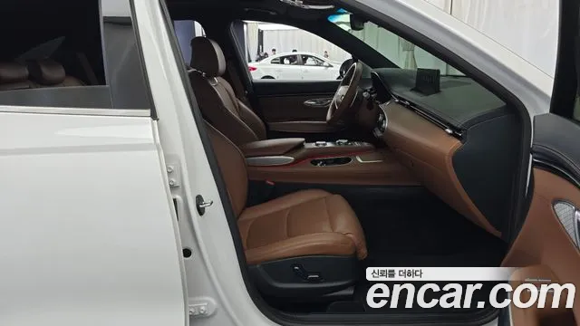 Genesis GV70 — Фото автомобиля 16