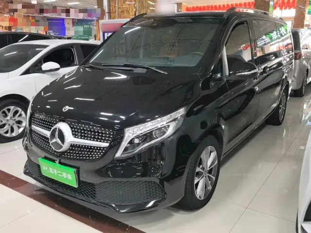 Фотография автомобиля — Mercedes-Benz V-Class