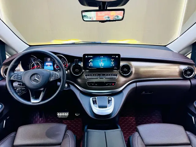 Mercedes-Benz V-Class — Фото автомобиля 10