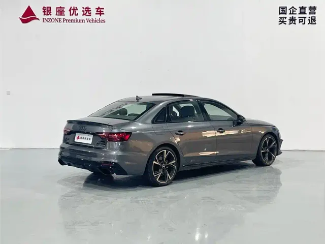 Audi A4L — Фото автомобиля 5
